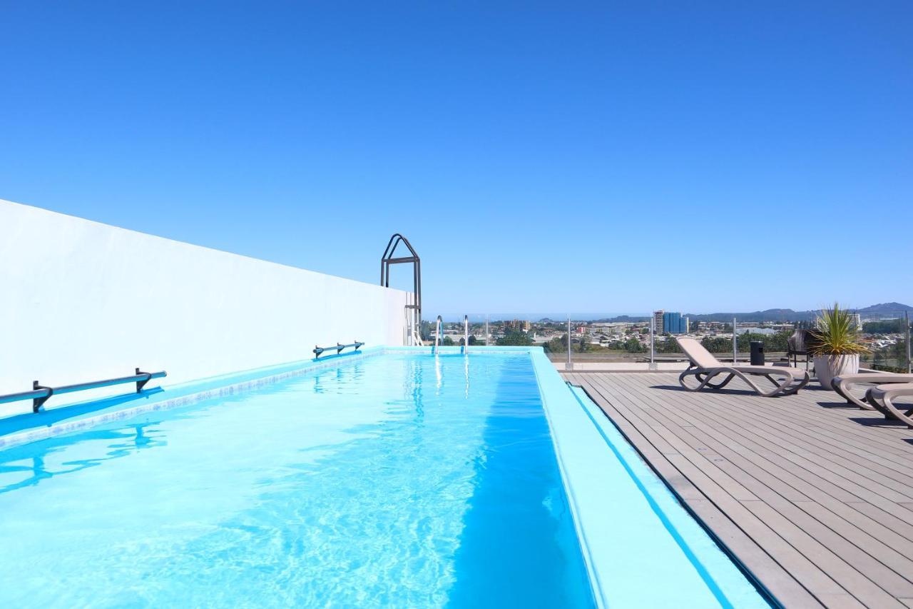 Wyndham Concepcion Pettra Hotel Buitenkant foto Rooftop pool