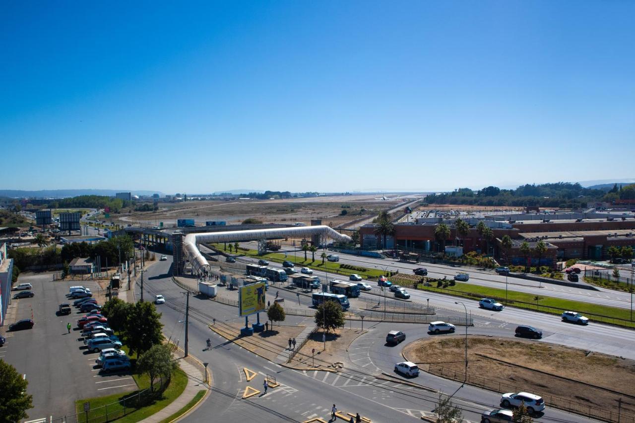 Wyndham Concepcion Pettra Hotel Buitenkant foto The station in 2018