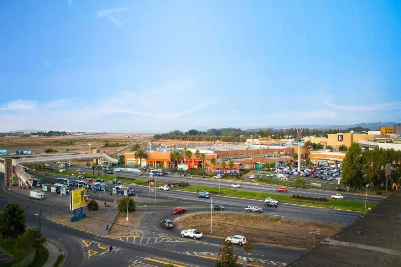 Wyndham Concepcion Pettra Hotel Buitenkant foto The Mall at Sierra Vista