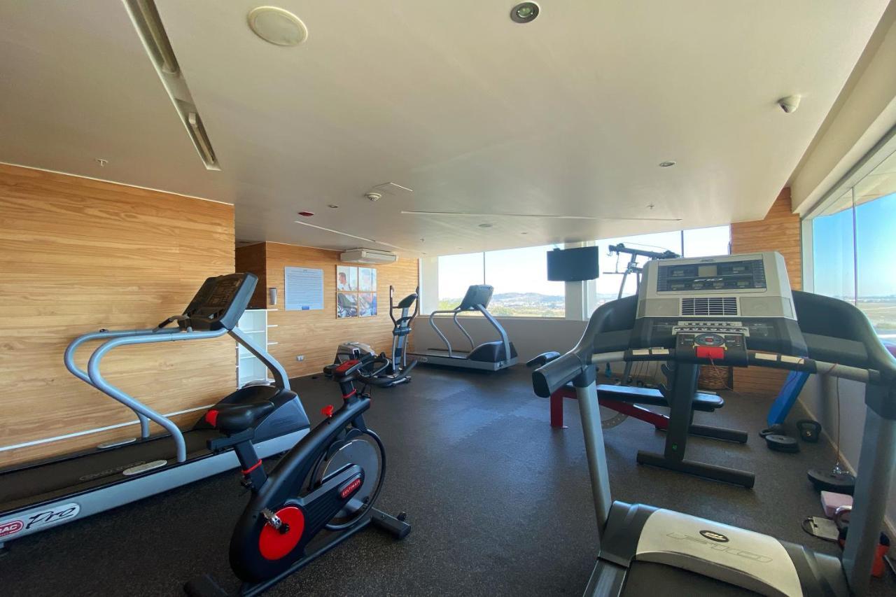 Wyndham Concepcion Pettra Hotel Buitenkant foto The gym at the hotel